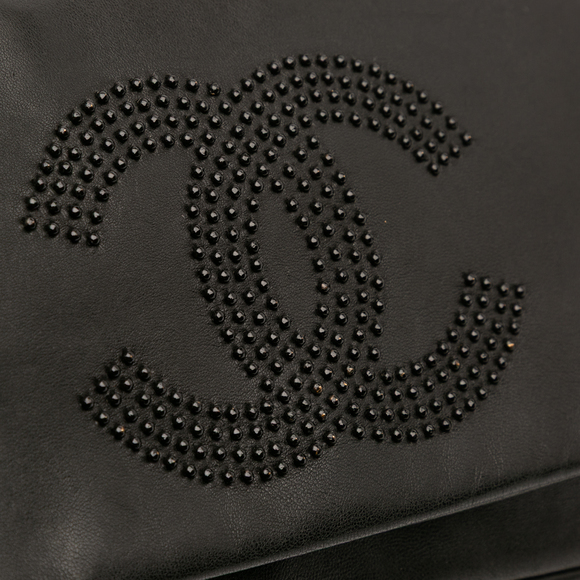 Pre-Loved Chanel CC Studded Lambskin East West Flap - Picture 8 of 11